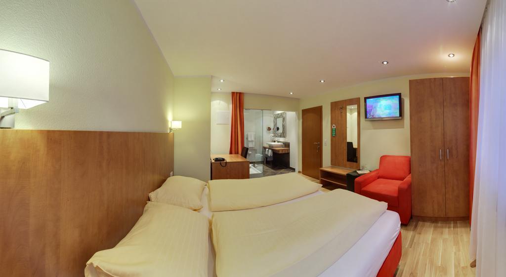 Hotel Leimer Brau Lenzing Room photo